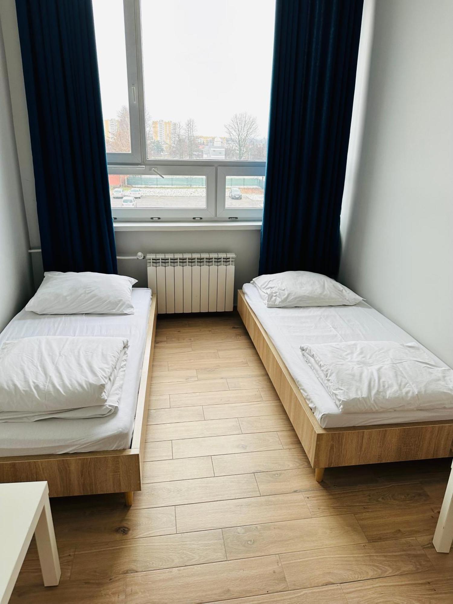 拉多姆 Starbal旅舍 外观 照片